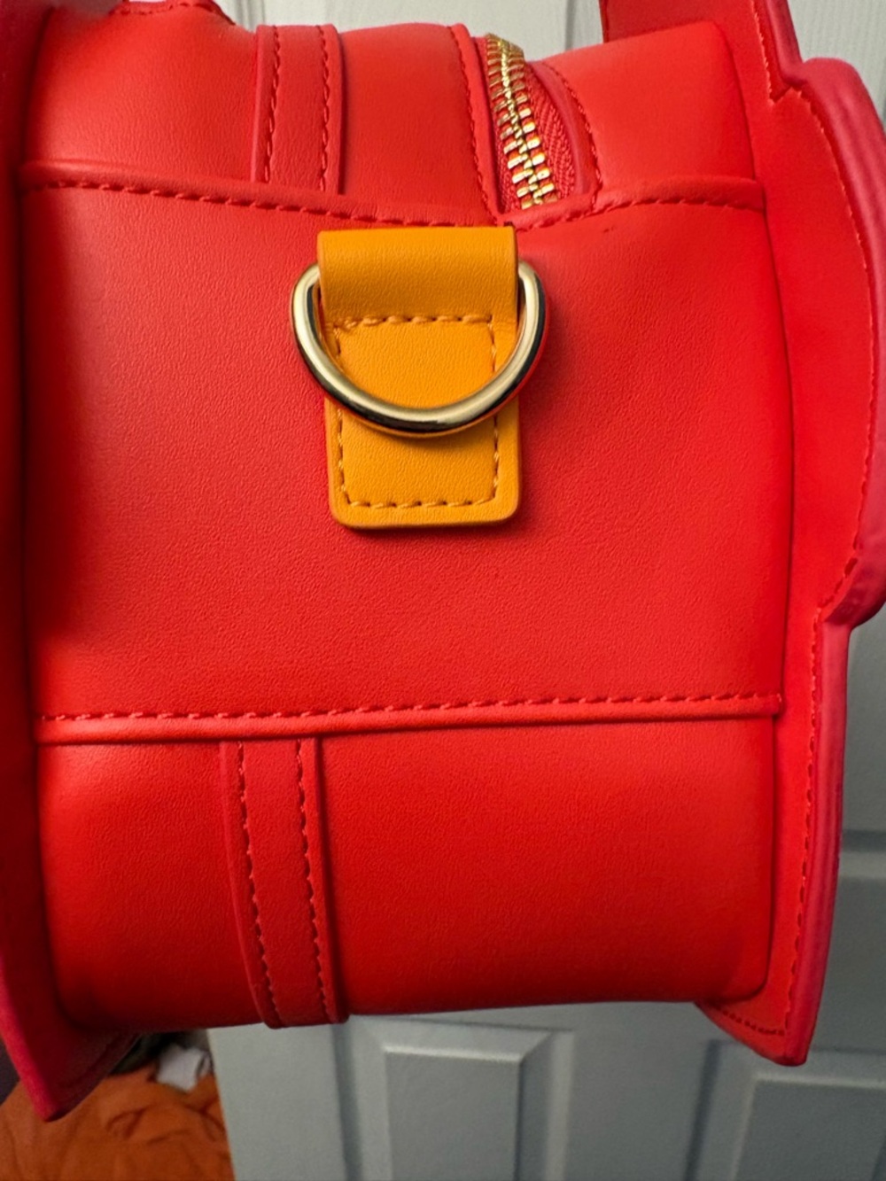 Loungefly Red and Black View-Master Novelty Crossbody Bag - Picture 2 of 4